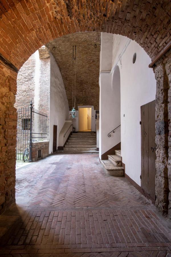 Antica Dimora Del Buongoverno Hotel Siena Exterior foto